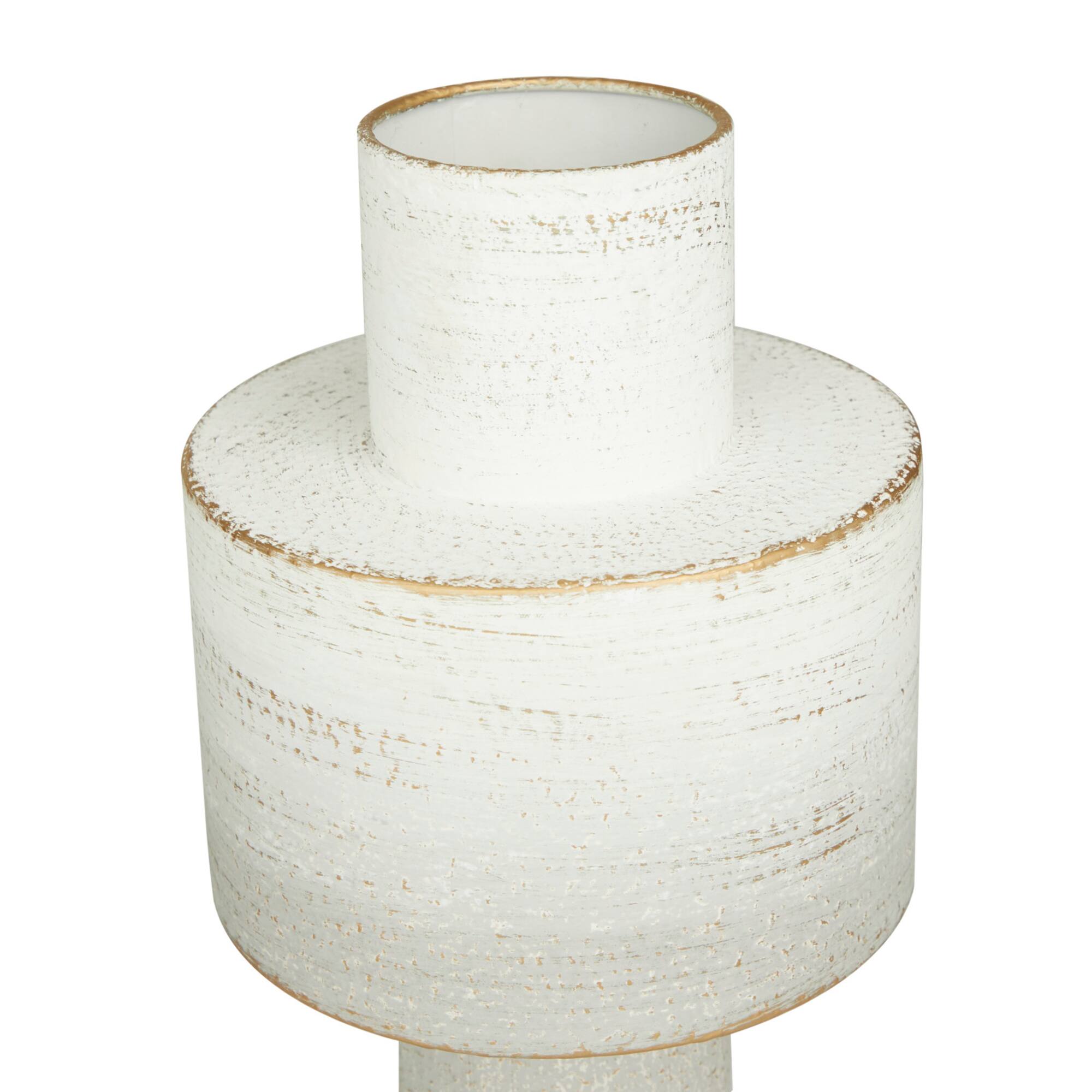 CosmoLiving by Cosmopolitan White Abstract Modern Metal Vase Set